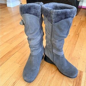 Women's Gray Suede Faux Fur Lined Warm and Cozy BareTraps Boots
